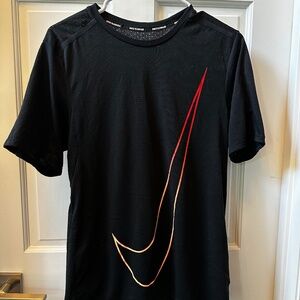 Nike running men’s athletic shirt